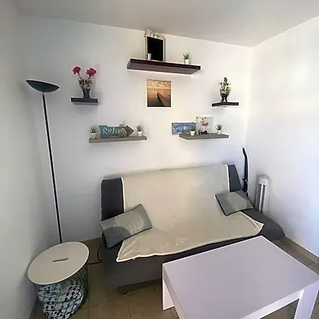 T2 A 200m De La Avec Balcon Avec Wifi